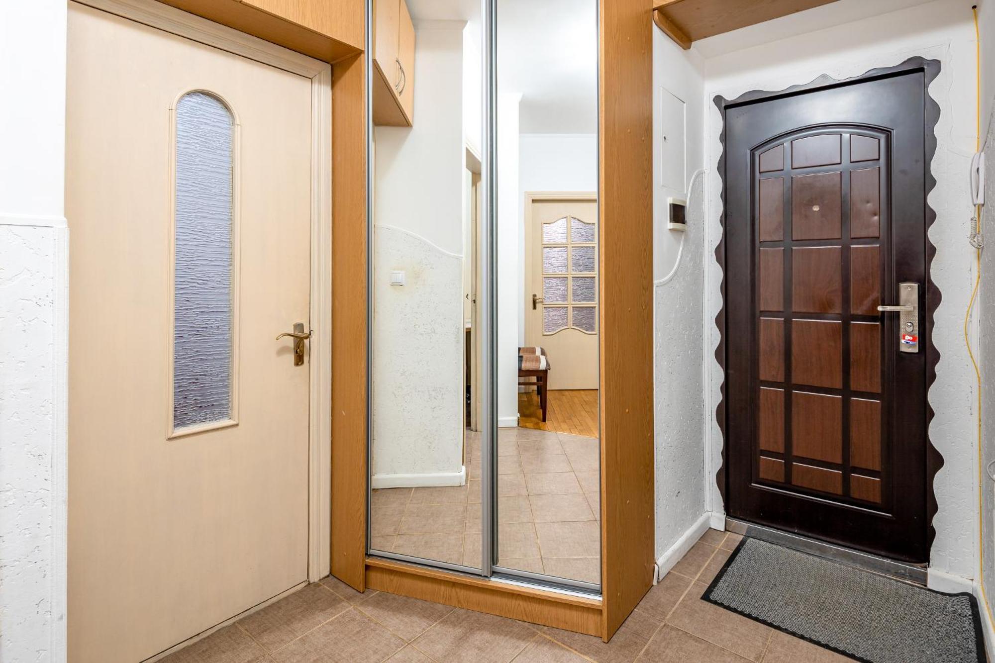 Just Another Comfy Apartment On The Main Squere. 2 Bedrooms, Own Heating, Ac Leopoli Esterno foto