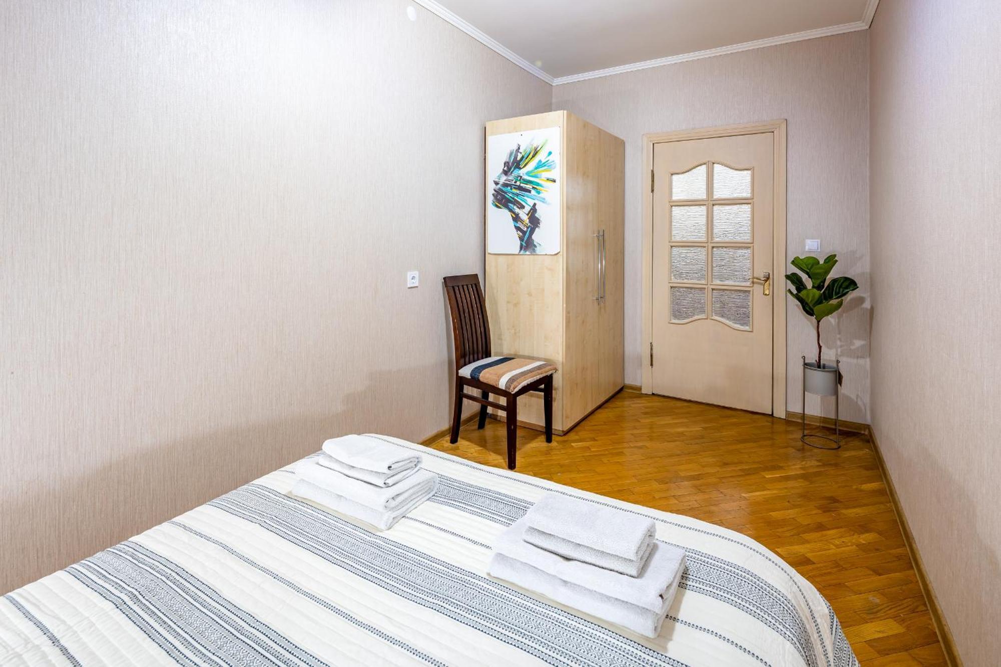 Just Another Comfy Apartment On The Main Squere. 2 Bedrooms, Own Heating, Ac Leopoli Esterno foto