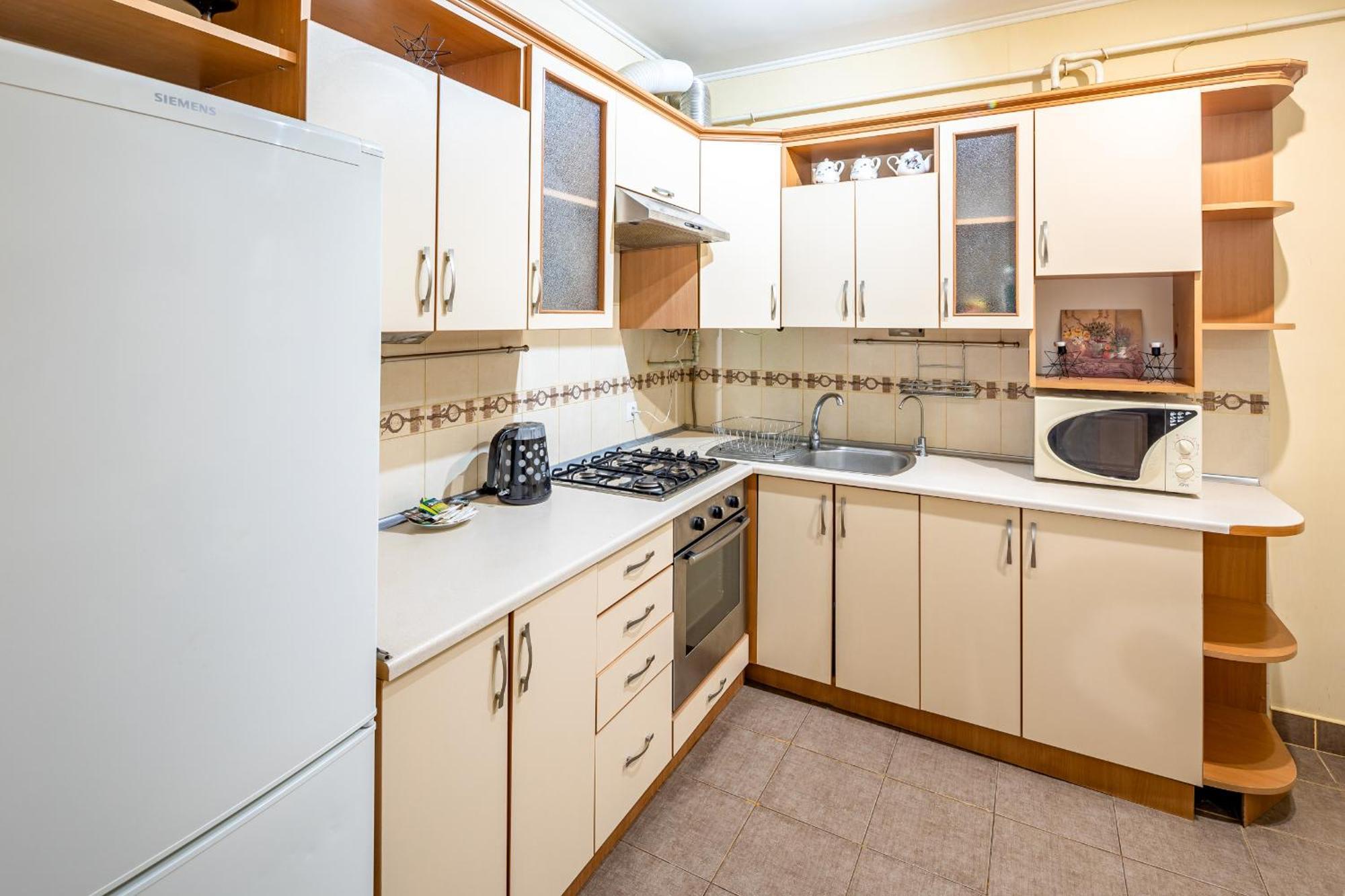 Just Another Comfy Apartment On The Main Squere. 2 Bedrooms, Own Heating, Ac Leopoli Esterno foto